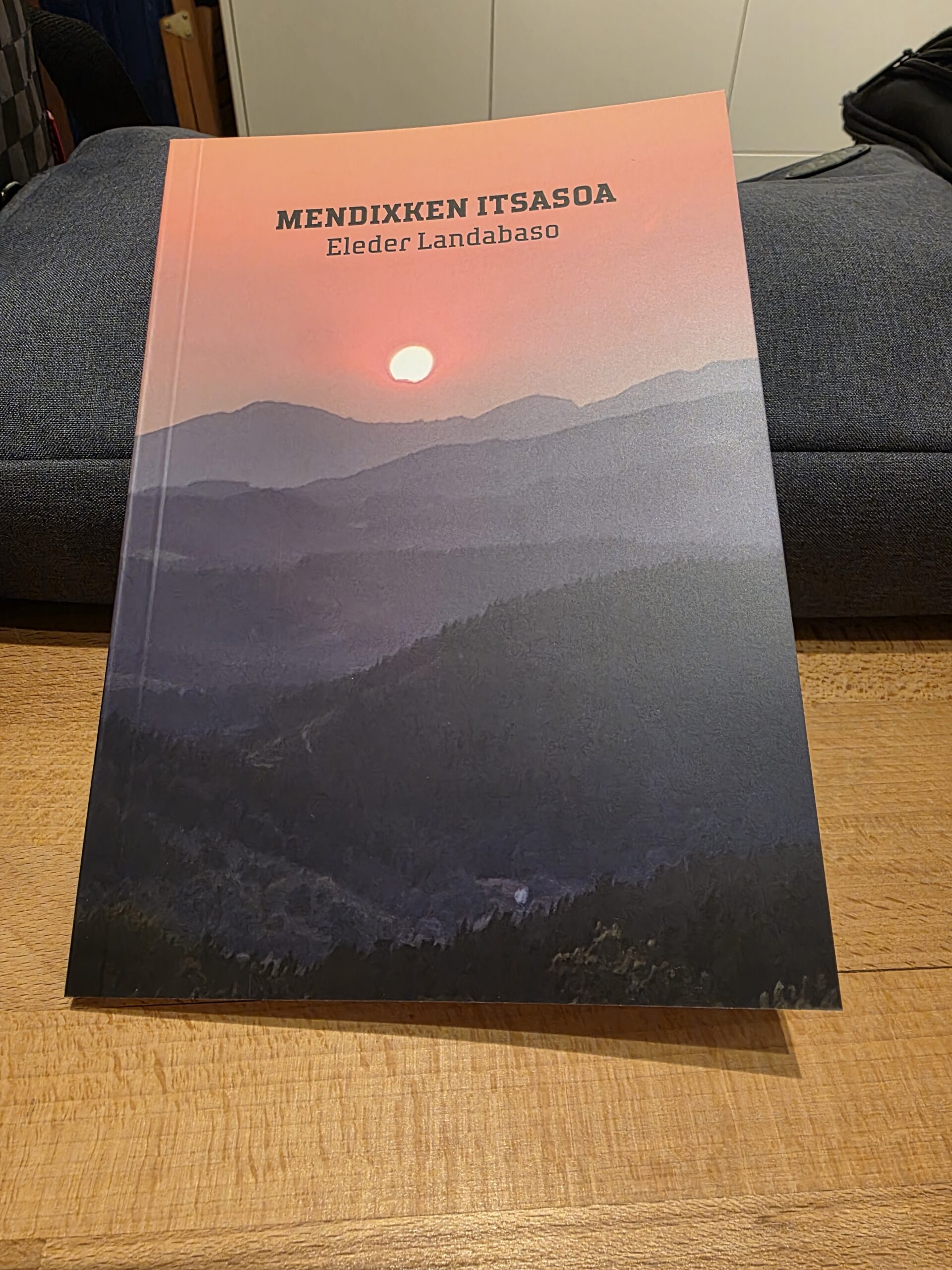 MENDIXKEN-ITSASOA-libururu-bukatua